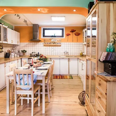 Country house Pocitniska Hisa Pologar